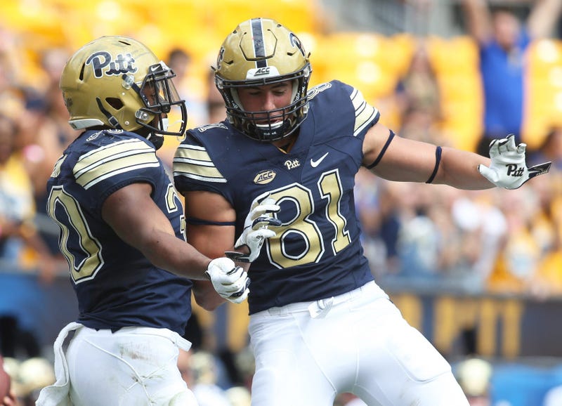 Pitt player scoring TD