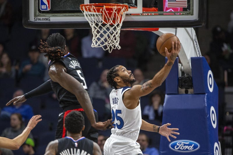 Derrick Rose with the reverse layup