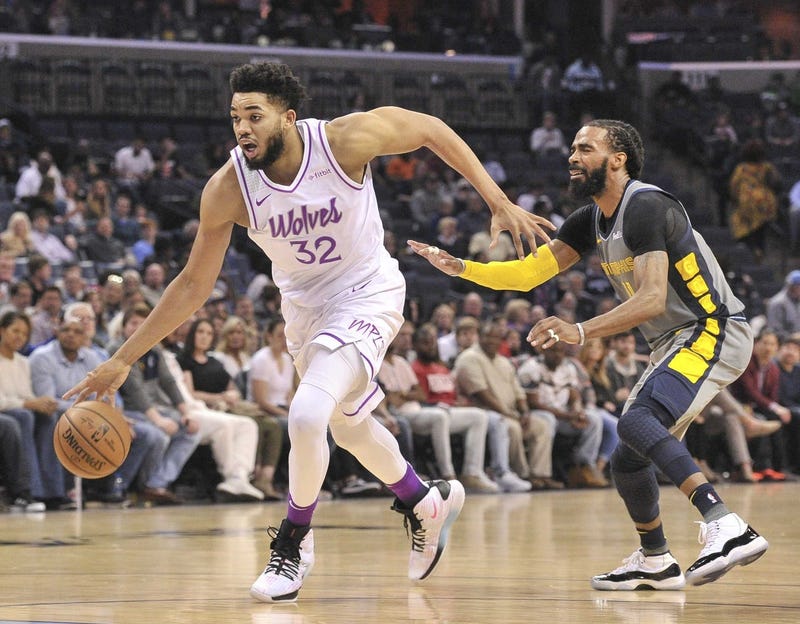 Karl-Anthony Towns drives at Memphis