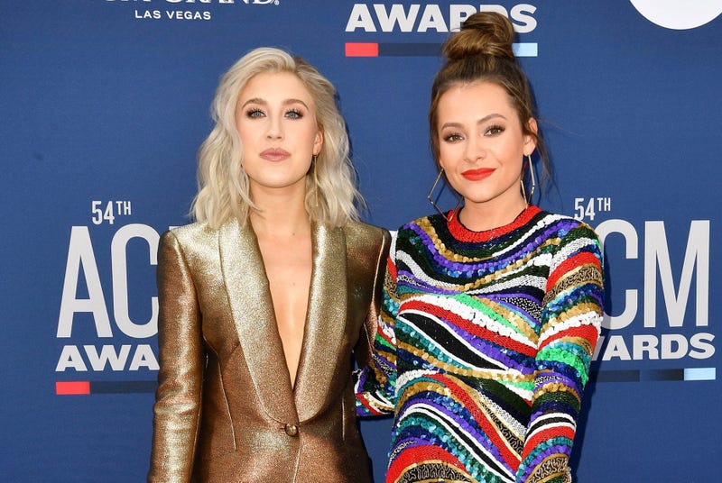 Maddie & Tae