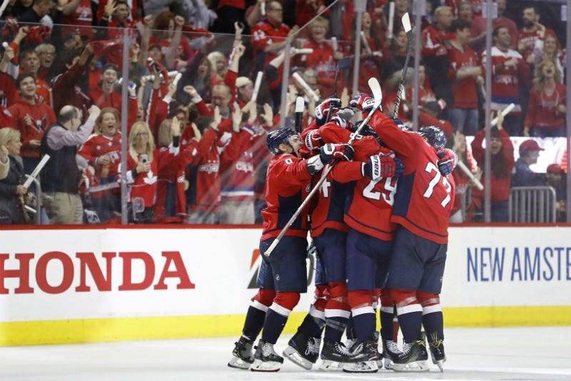 Capitals take a 2-0 series lead over the Hurricanes.