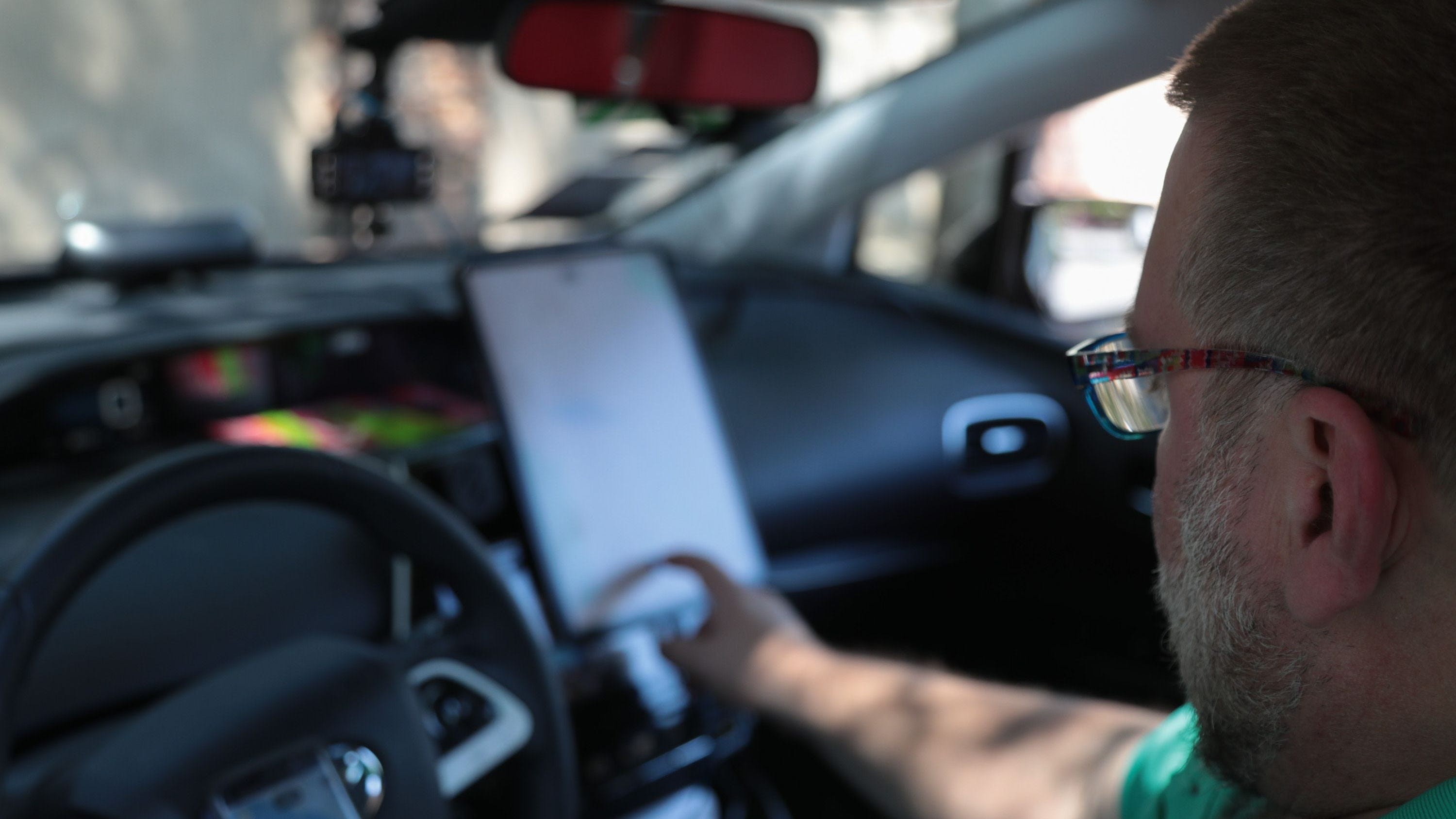 VIDEO: Uber Drivers Split Over Court Order to Make Them Employees