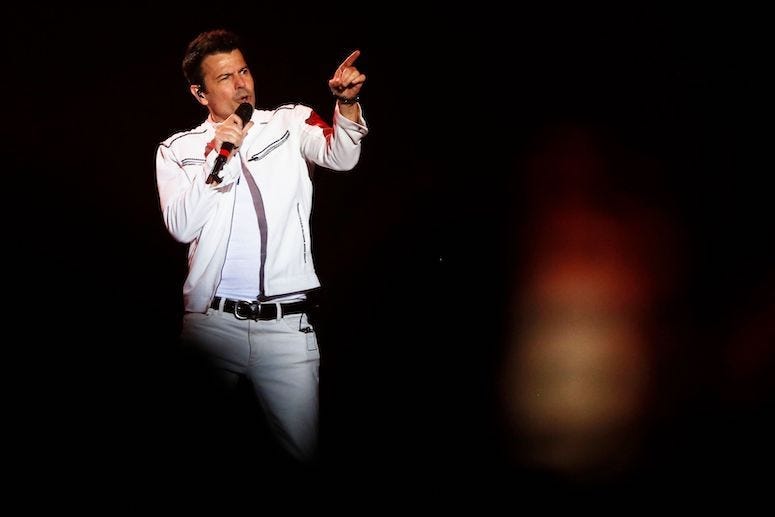 Jordan Knight, New Kids on the Block, Singing, Concert, Don Haskins Center, All White