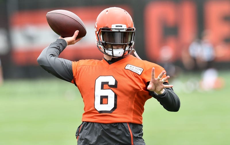 Cleveland Browns quarterback Baker Mayfield (6) throws a pass during minicamp at the Cleveland Browns training facility. 