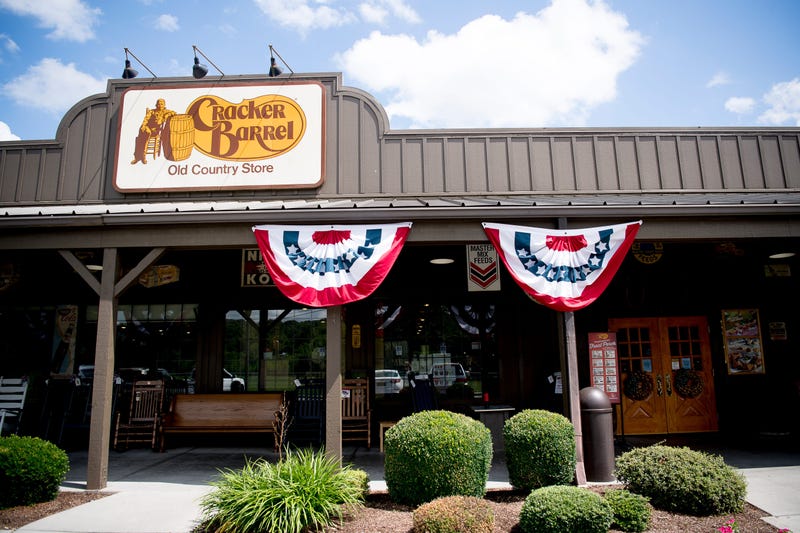 Cracker Barrel To Sell Beer And Wine