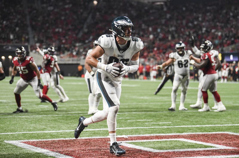 Philadelphia Eagles tight end Zach Ertz (86) scores a two point conversion against the Atlanta Falcons during the fourth quarter at Mercedes-Benz Stadium.