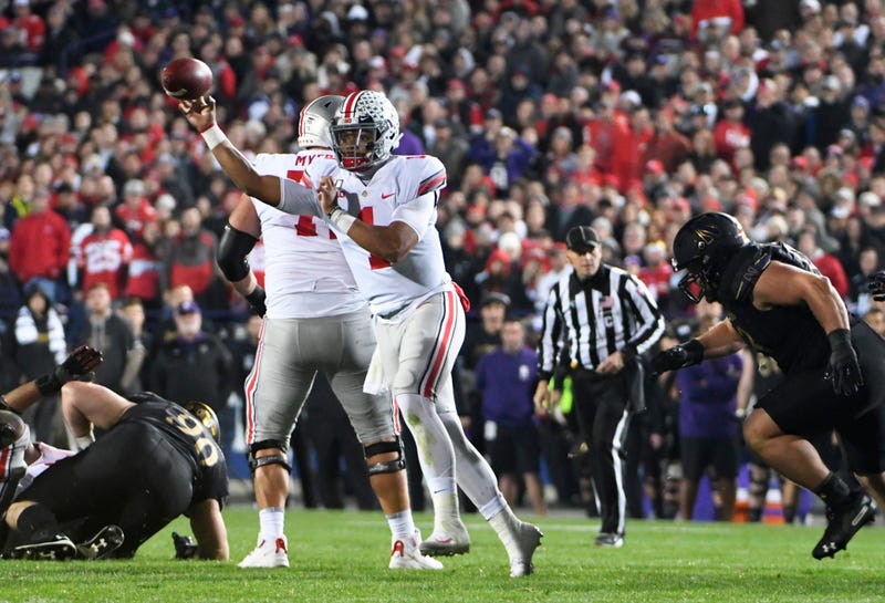 Ohio State Buckeyes quarterback Justin Fields (1)
