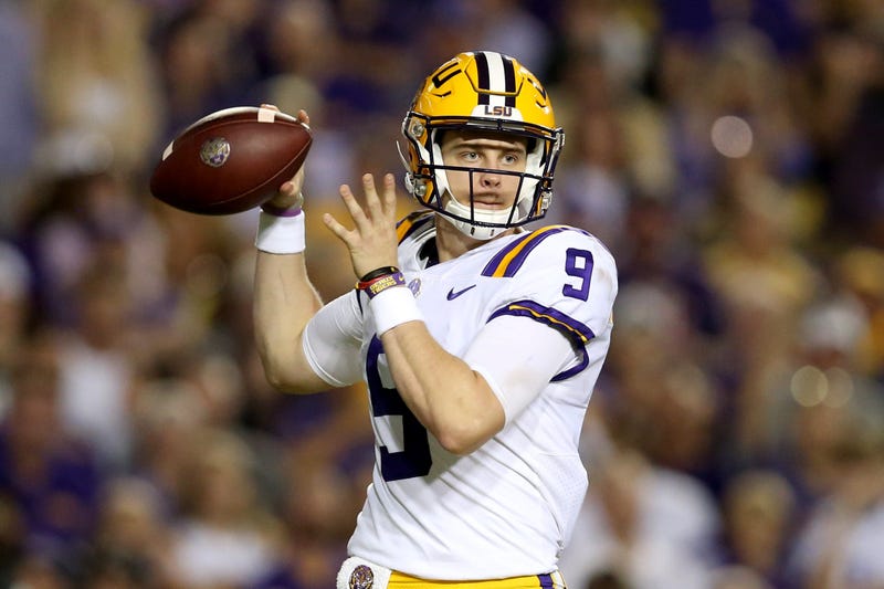 LSU QB Joe Burrow Drops Back For A Pass