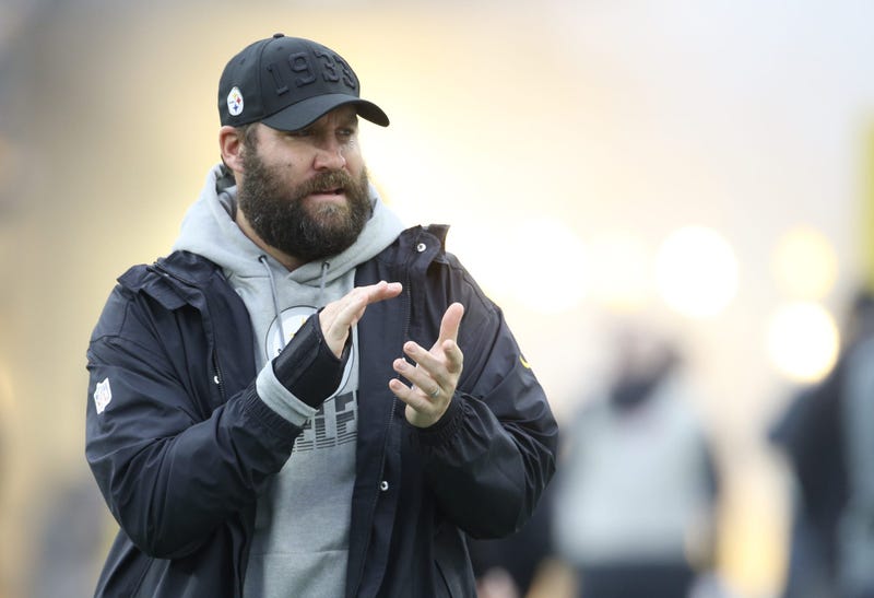 Pittsburgh Steelers quarterback Ben Roethlisberger (7) gestures during player introductions against the Cleveland Browns during the first quarter at Heinz Field.