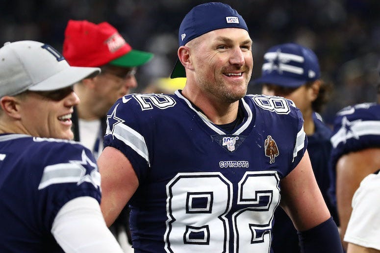 Jason Witten, Dallas Cowboys, Sideline, Game, Backwards Hat, AT&T Stadium, 2019