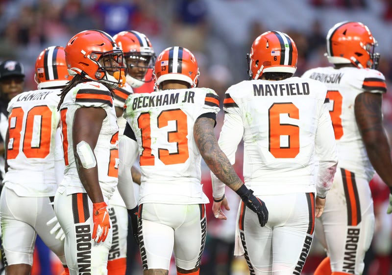 Browns offensive huddle