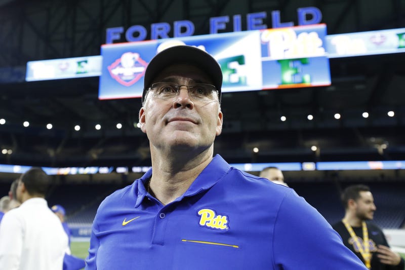 Pat Narduzzi at bowl game