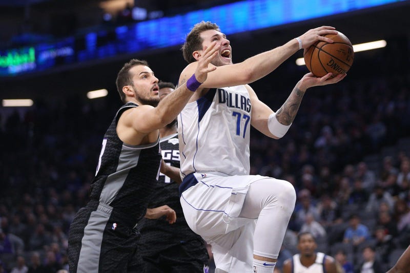Dallas Mavericks at Sacramento Kings