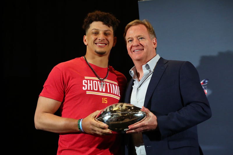 Patrick Mahomes and Roger Goodell