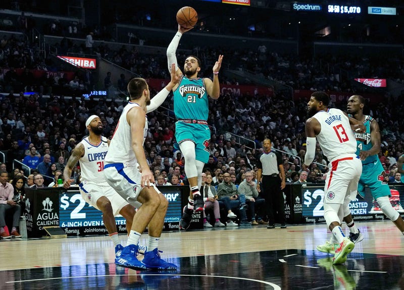Grizzlies Clippers Tyus Jones