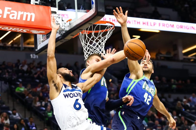 Dallas Mavericks at Minnesota Timberwolves