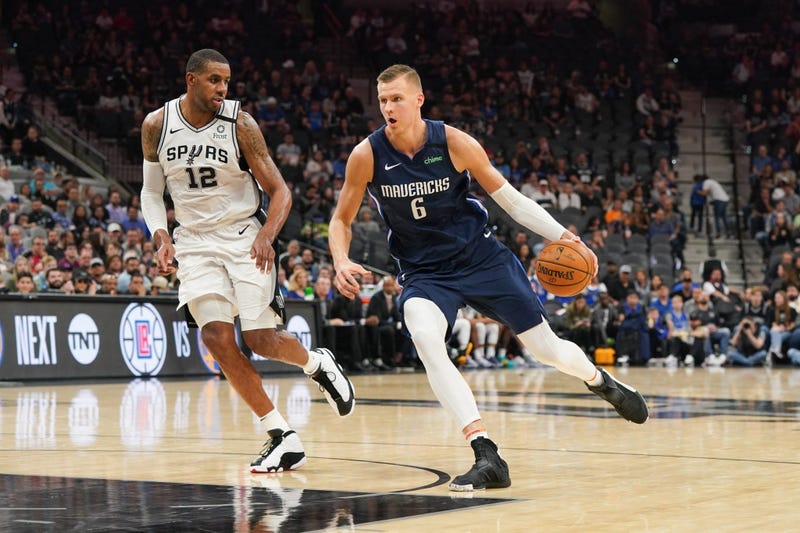 Dallas Mavericks at San Antonio Spurs