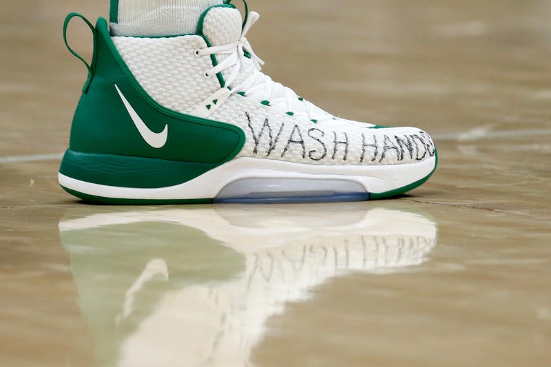 Enes Kanter reminds fans to wash their hands