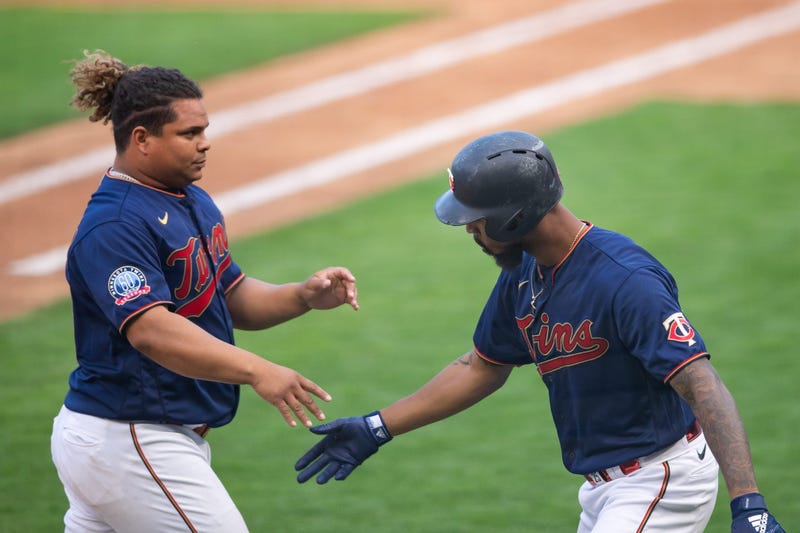 Willians Astudillo scores winning run