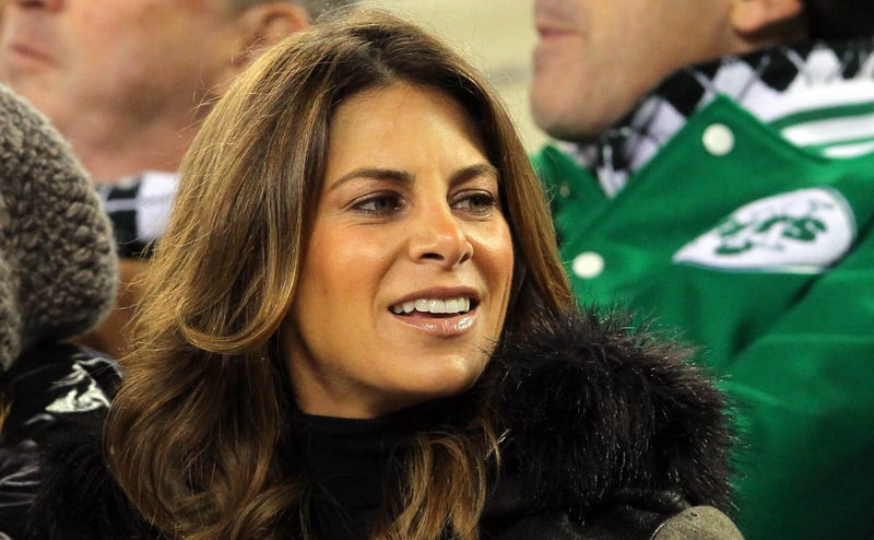 Television personality Jillian Michaels in attendance during the first half of the game between the New York Jets and the New England Patriots on Thanksgiving at Metlife Stadium.