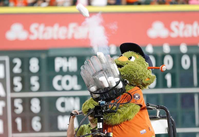 Houston Astros, Orbit, T-Shirt Cannon, Shooting