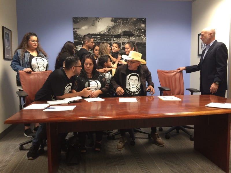 Family of Teodoro Valencia Jr. announce settlement with city of Newark, police