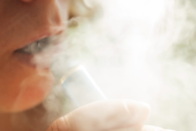 vaping with smoke