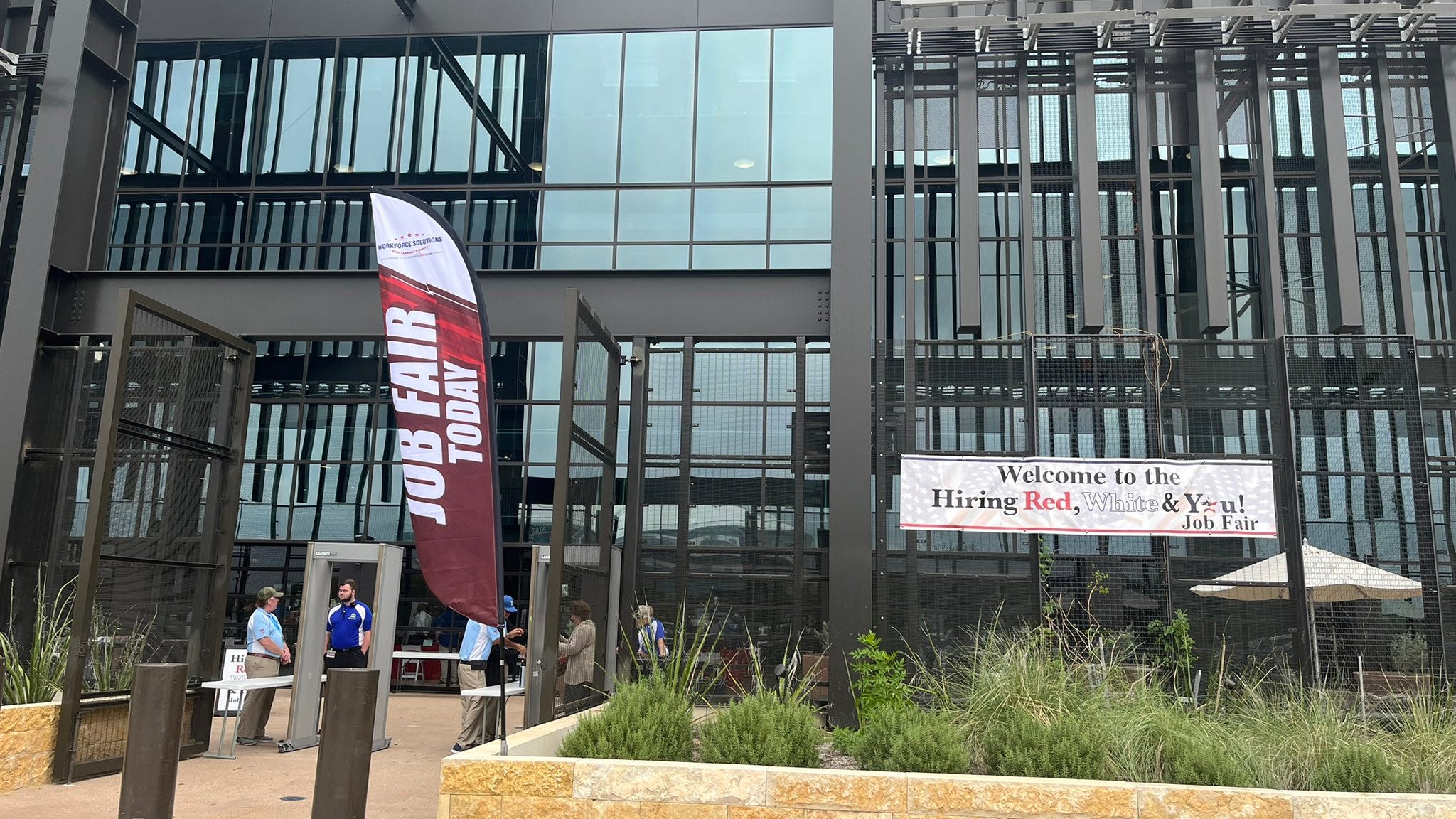 Ahead of Veterans Day, veterans' job fairs take place across Texas