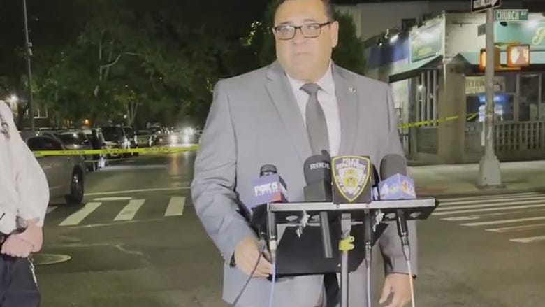 Retired NYPD officer fatally shot during dispute outside Brooklyn pizzeria