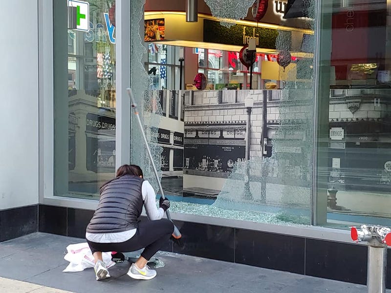 Residents, Business Owners Clean Up Downtown Chicago After Lootting