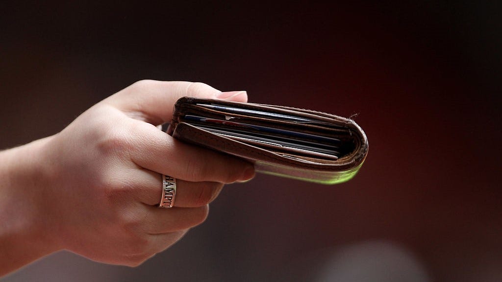 Florida thief arrested after leaving his wallet in victim's home