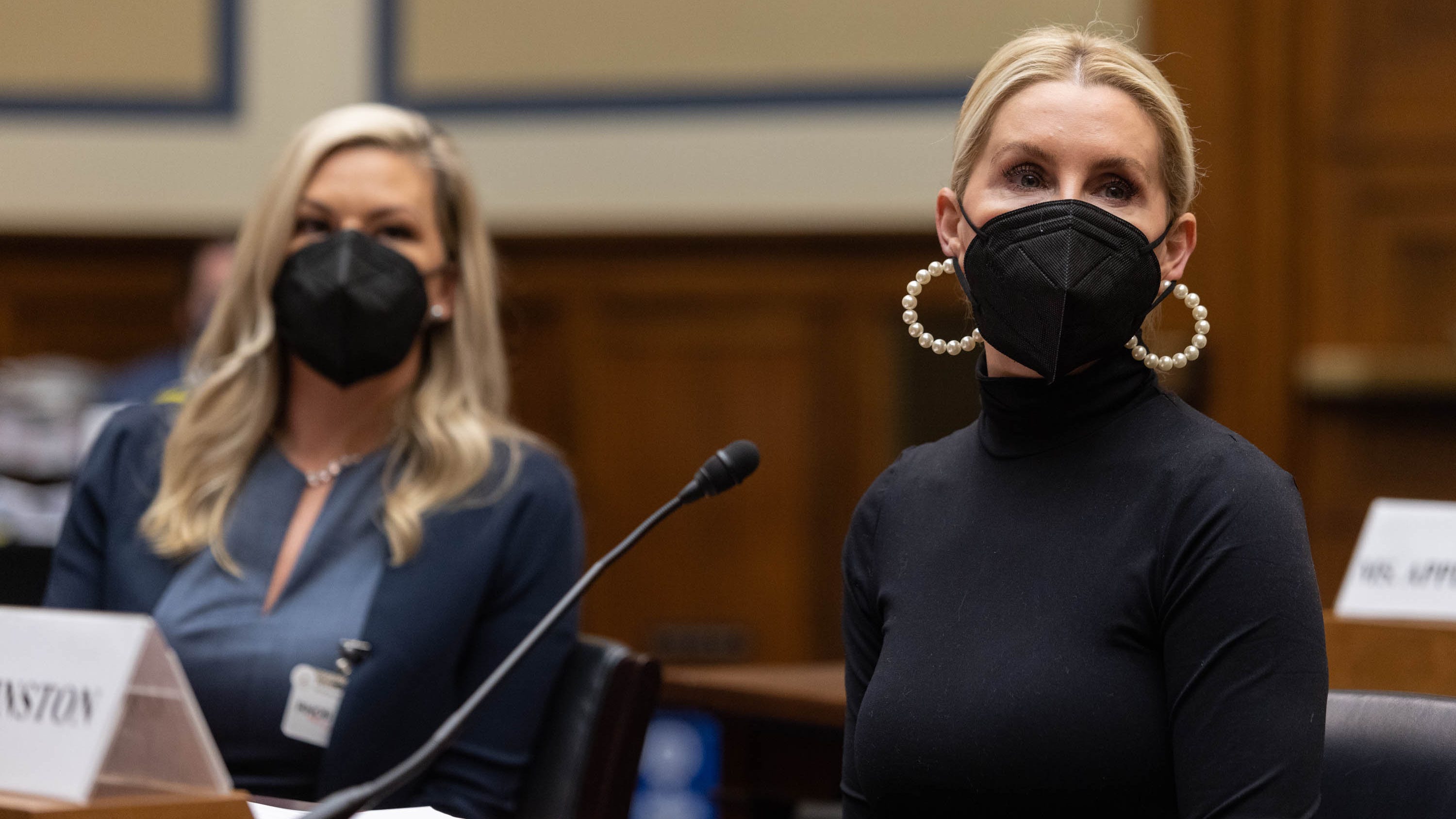 Ex-employee describes Dan Snyder's unwanted sexual advance to Congress