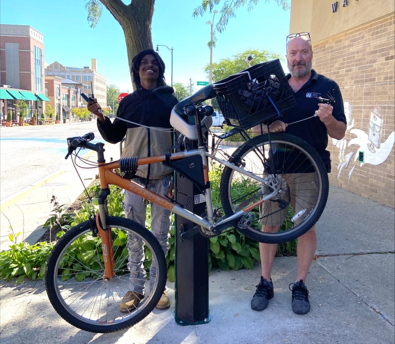 Waukegan Public Library unveils bike repair station.