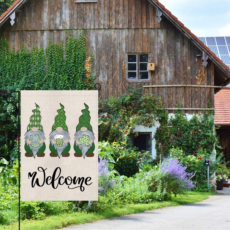 Welcome gnome sign