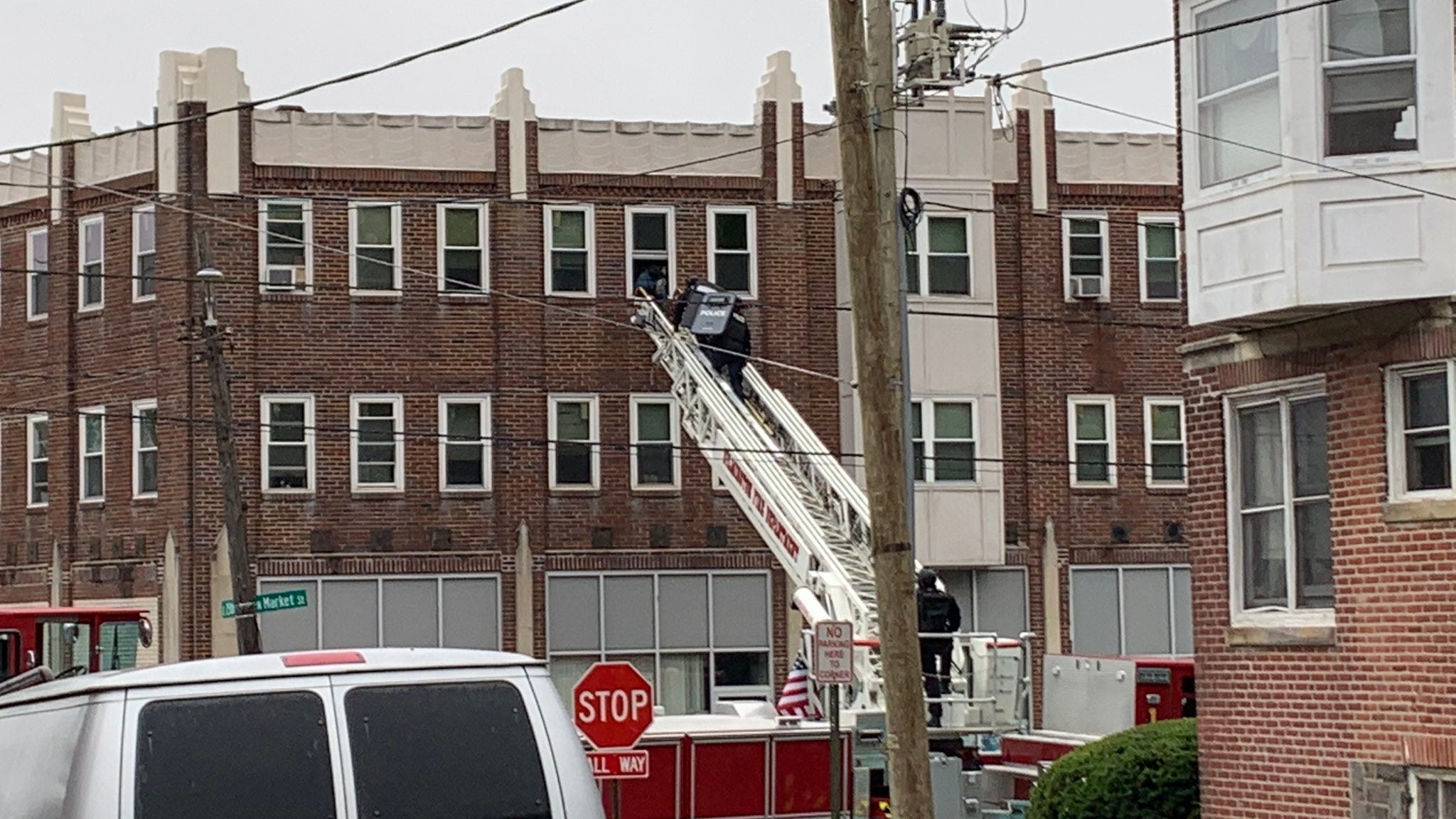 3 Wilmington cops recovering after being shot; suspect dead