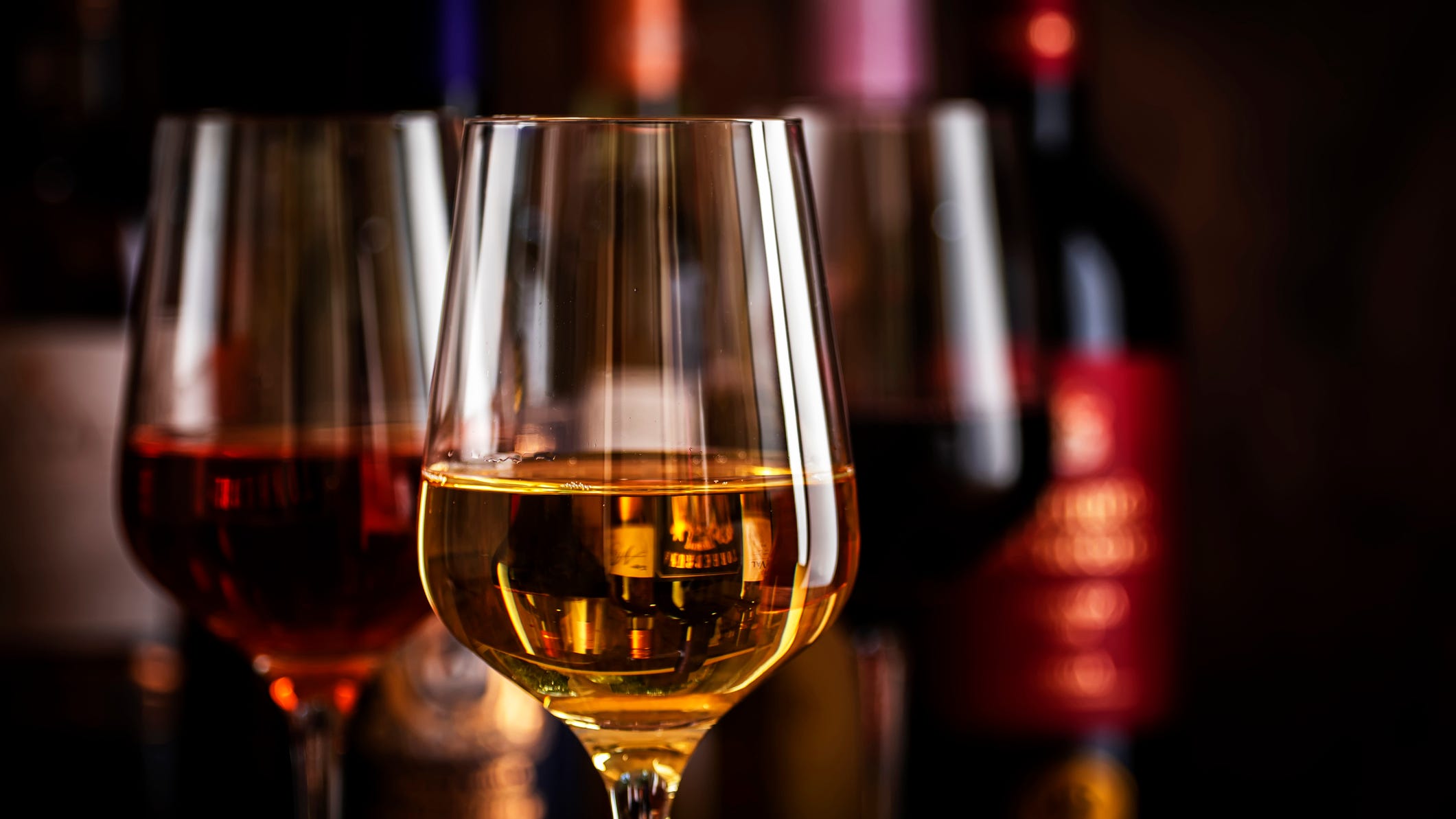 Illinois wine makers hope lawmakers will reduce licensing fee