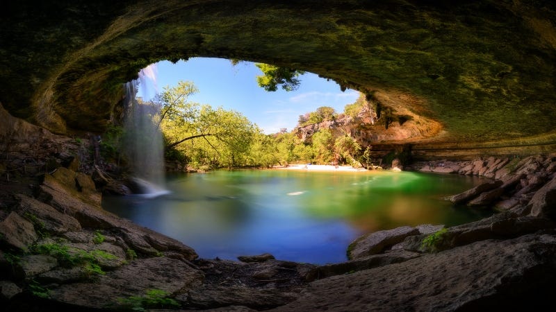 wisanuboonrawd / Hamilton Pool ATX/ Getty Images