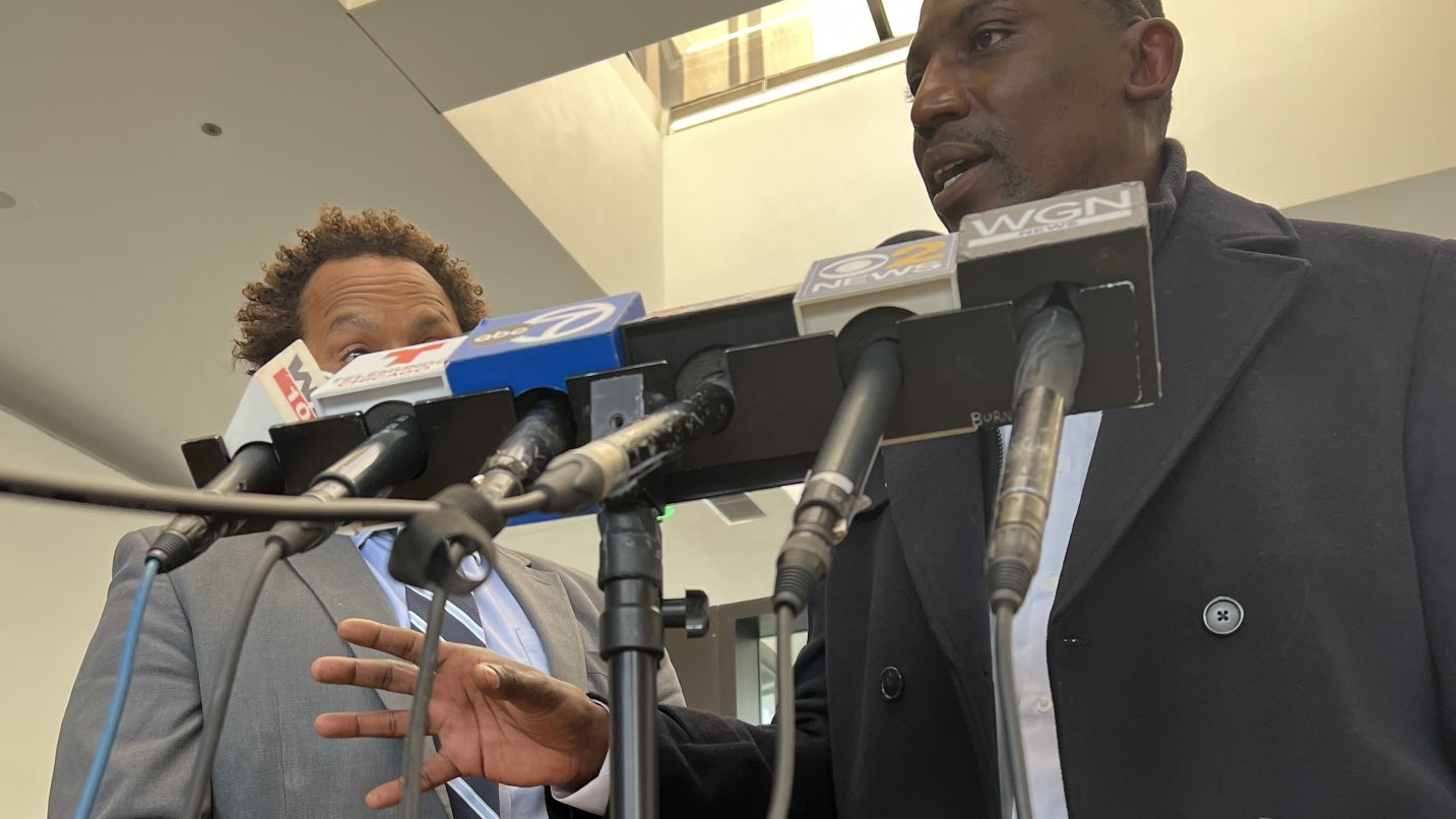 Double murder conviction against Chicago man overturned 28 years after arrest