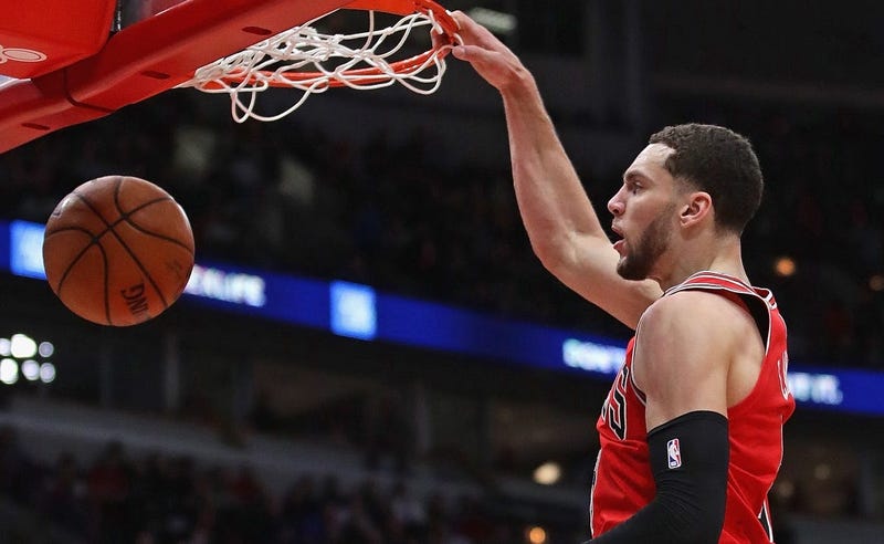 Bulls guard Zach LaVine dunks against the Wizards.