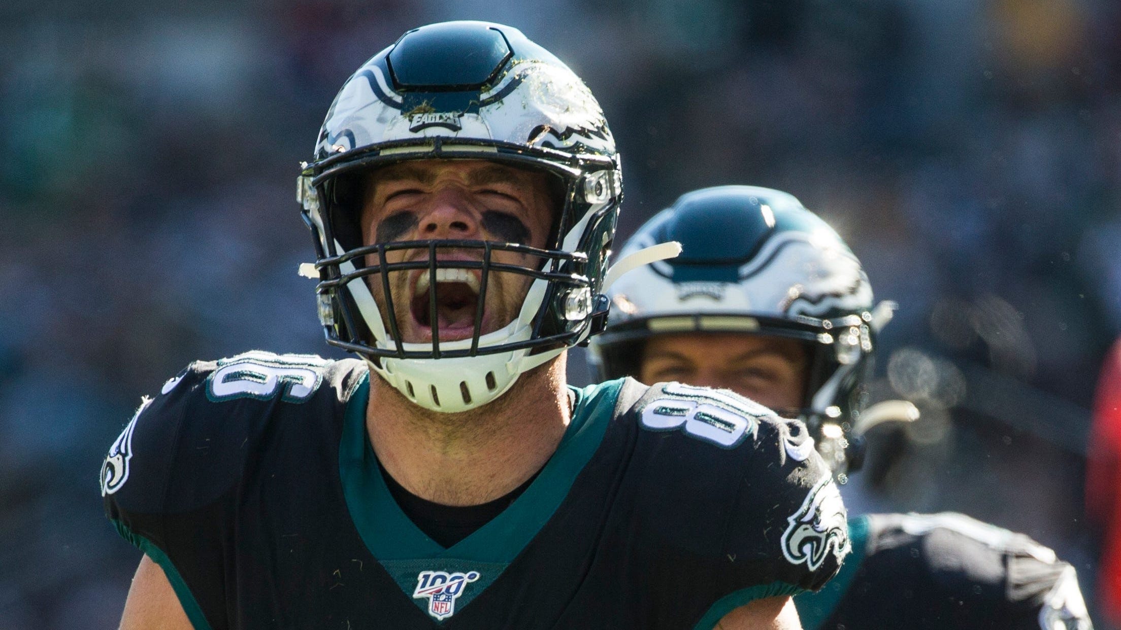 Zach Ertz will report to training camp with the rest of the Eagles, says WIP's Howard Eskin