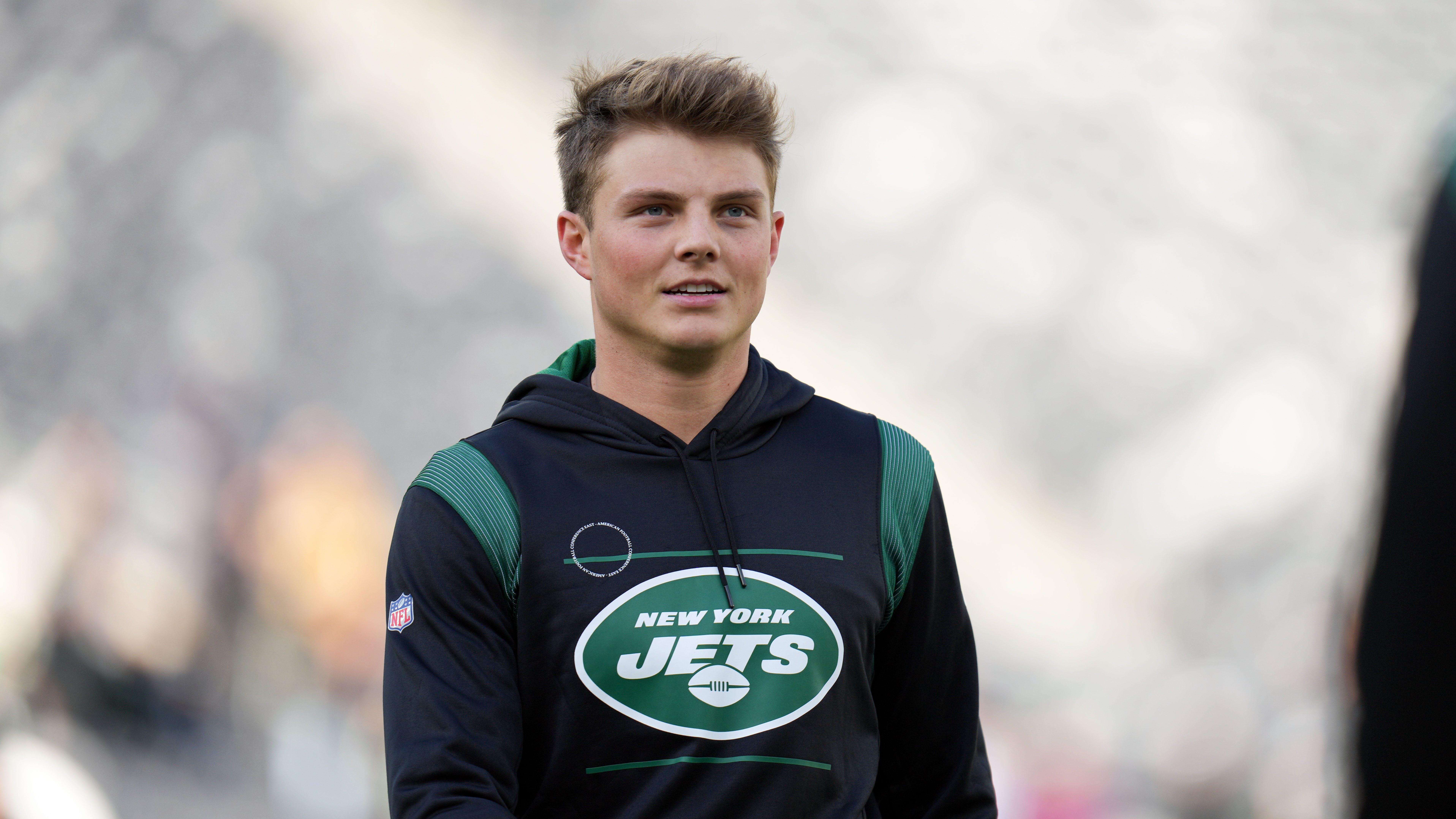 Jets' Zach Wilson gives best Christmas gift for diner waitress and her son