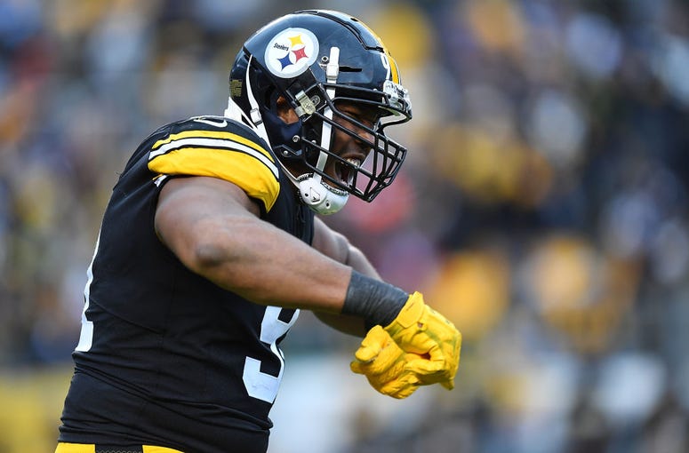 Stephon Tuitt #91 of the Pittsburgh Steelers reacts after a defensive stop during the second half of a game