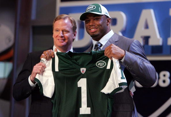 Vernon Gholston is drafted by the Jets in 2008